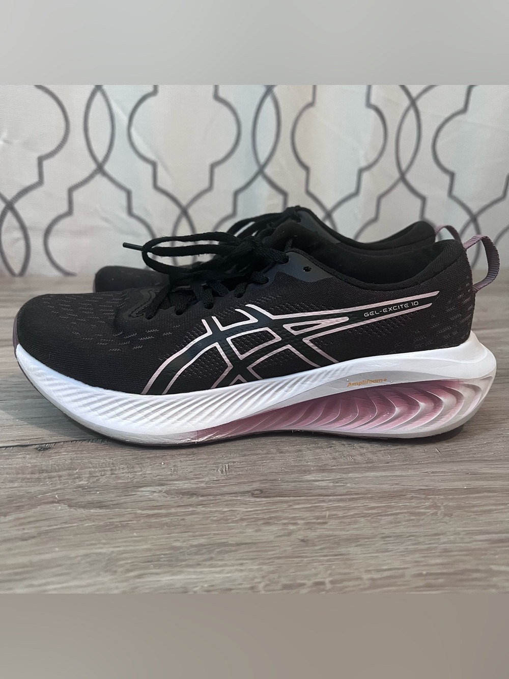 ASICS GEL-Excite 10 Women's Running Shoes in Black and Pink